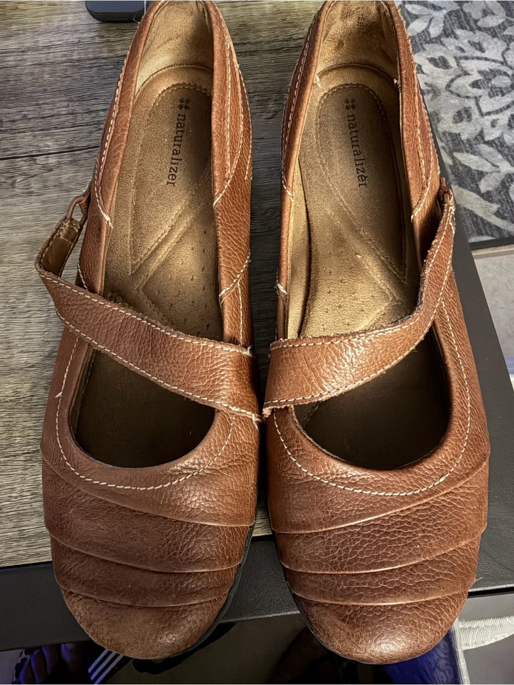 Naturalizer Brown Leather Mary Jane Flats Comfort Shoes Classic Fall size 8
